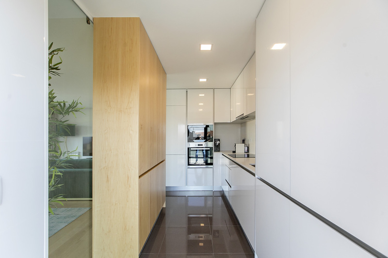 Apartamento T2 no Fosforeira Residence – cozinha__H8A0464-1